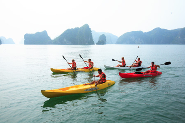 kayking - vịnh Lan Hạ